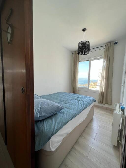 Les Pieds Dans L'Eau, La Tete Dans Les Nuages, Roses Apartment Exterior photo